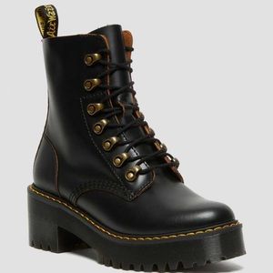 Leona Women’s Vintage Smooth Leather Heeled Boots